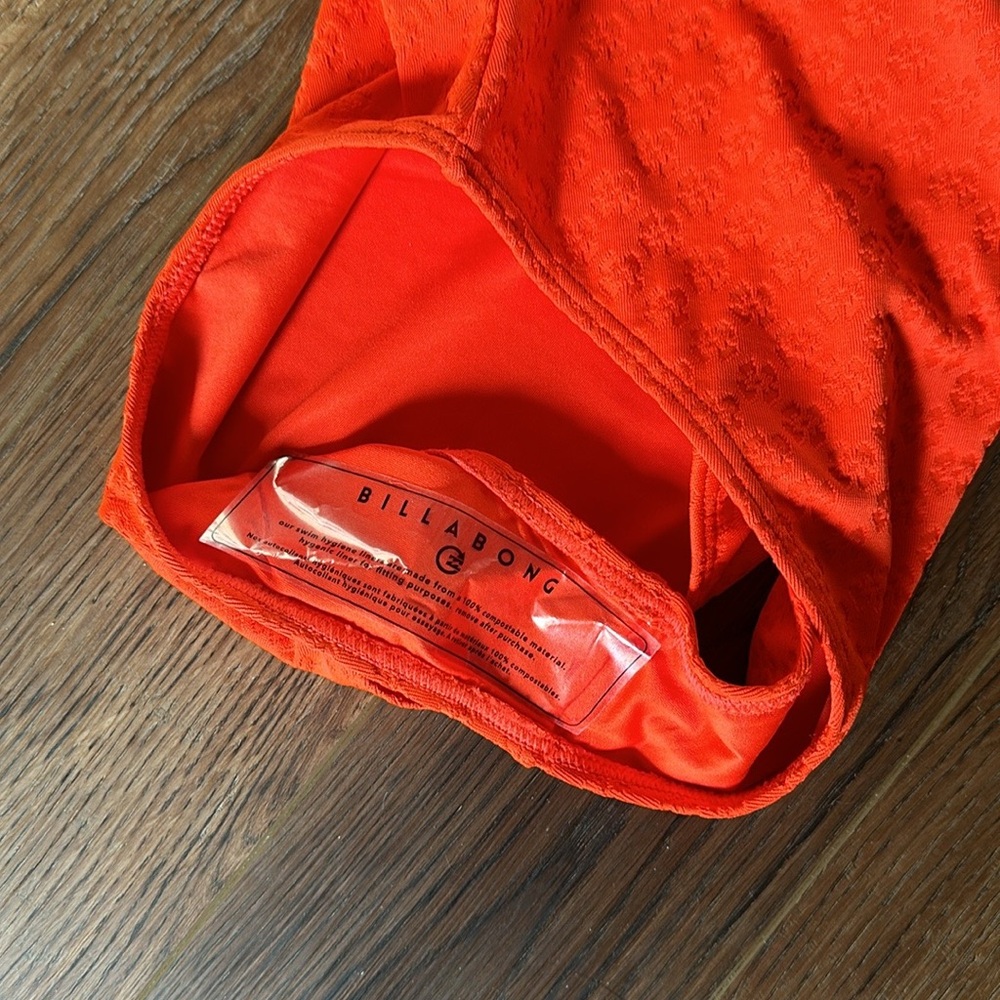 Billabong Good Vibes Emma Red One Piece Small - Picture 16 of 17